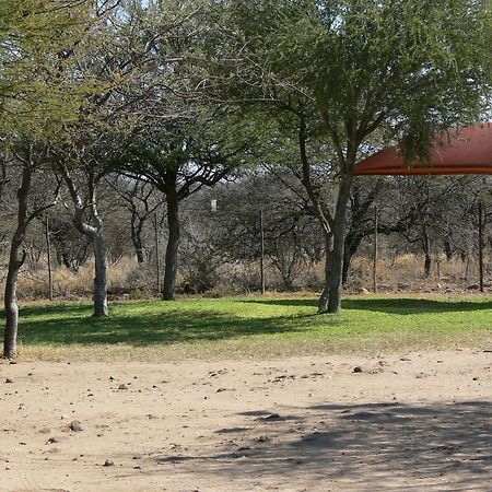 Ombo Rest Camp Hotel Okahandja Buitenkant foto
