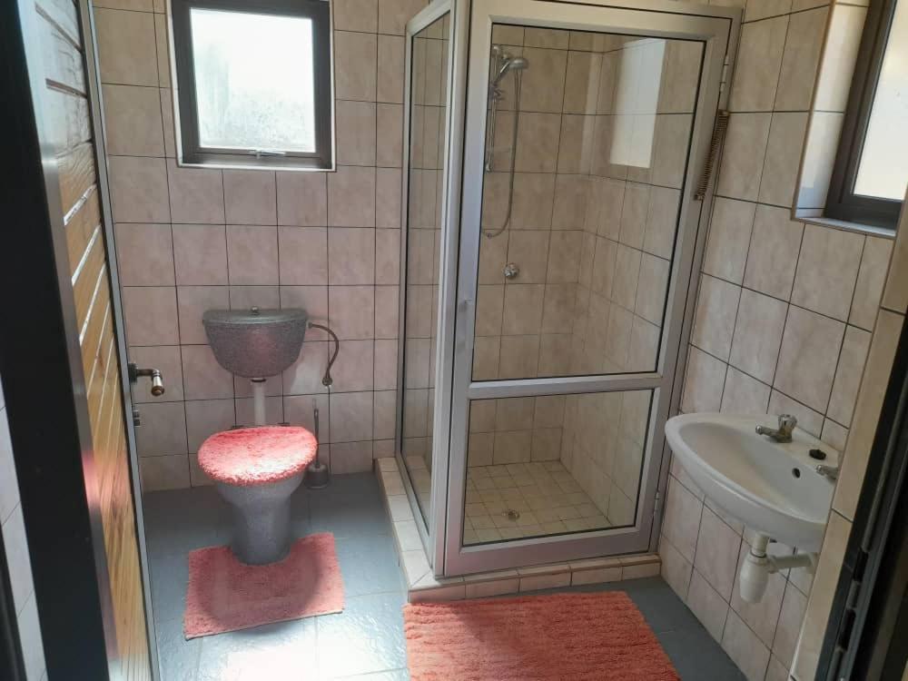 Ombo Rest Camp Hotel Okahandja Buitenkant foto