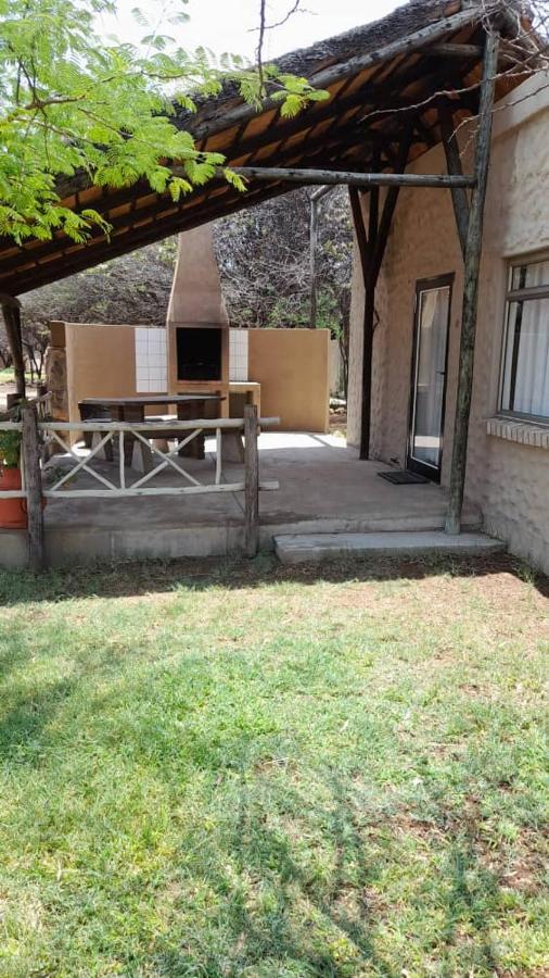 Ombo Rest Camp Hotel Okahandja Buitenkant foto