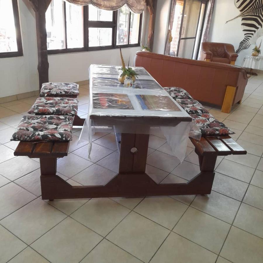 Ombo Rest Camp Hotel Okahandja Buitenkant foto