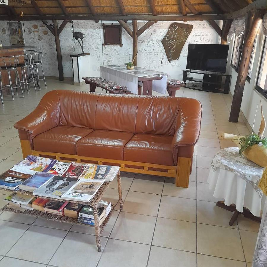 Ombo Rest Camp Hotel Okahandja Buitenkant foto