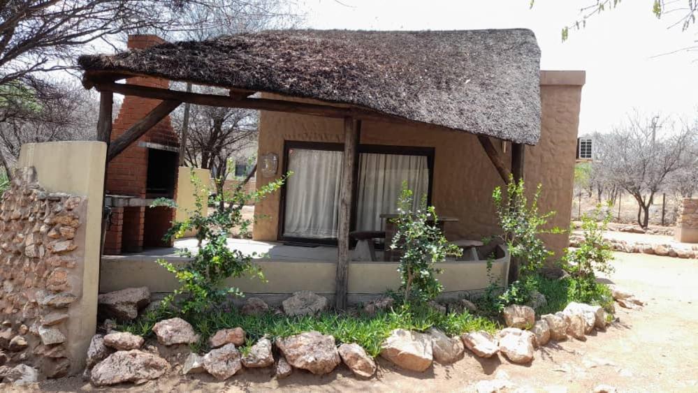 Ombo Rest Camp Hotel Okahandja Kamer foto